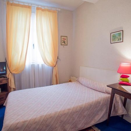 Hotel Saint Vincent Bagnères-de-Bigorre Esterno foto