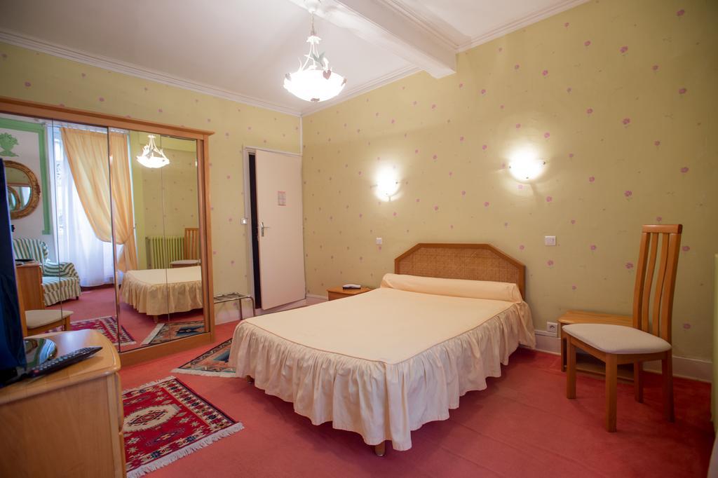 Hotel Saint Vincent Bagnères-de-Bigorre Esterno foto